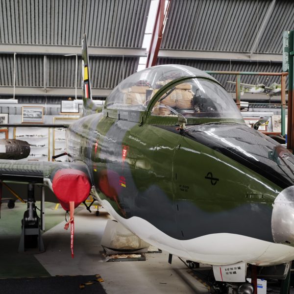 Macchi-MB-326H